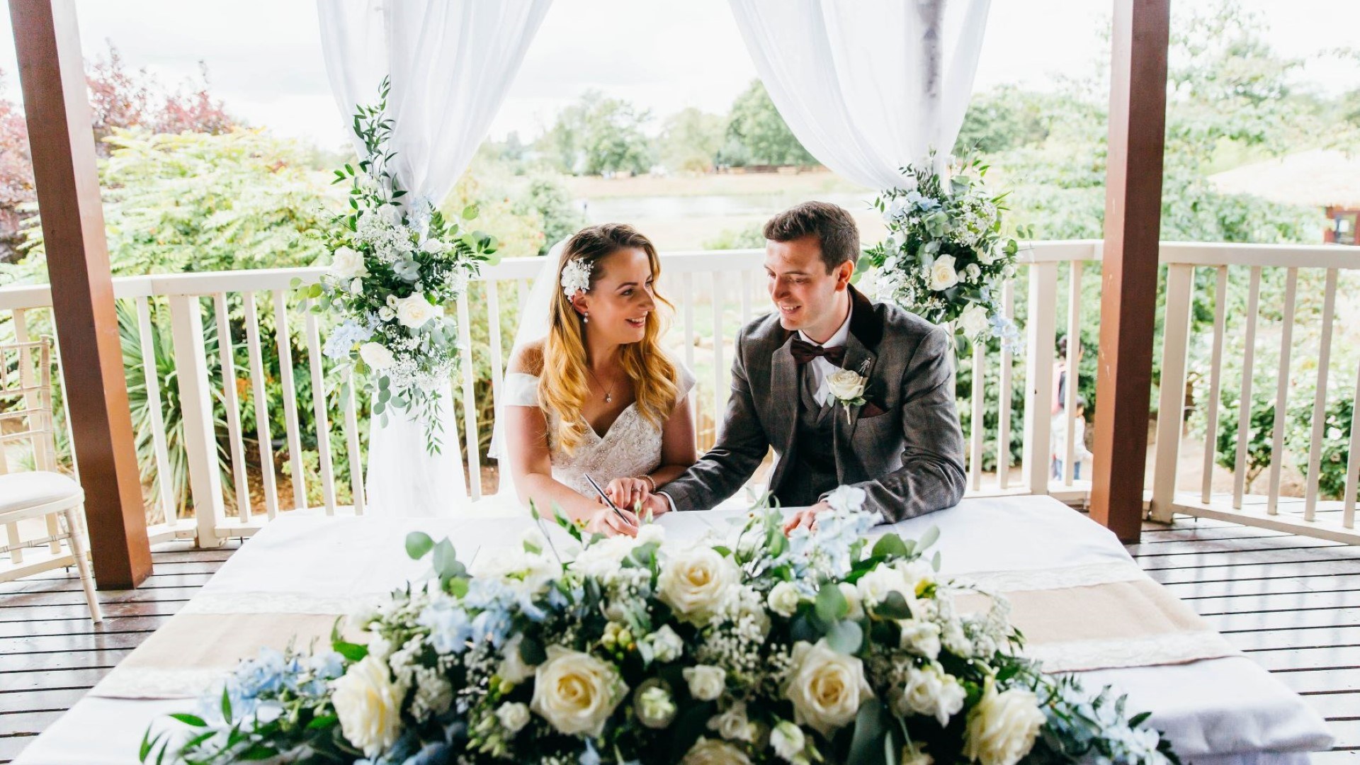 Image of wedding on veranda web res