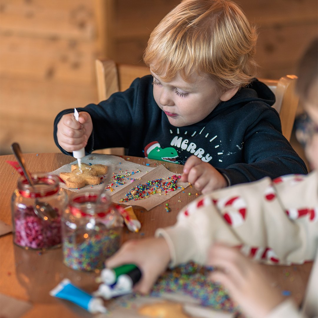 Image of rex and michael festive biscuits web res 1080x1080